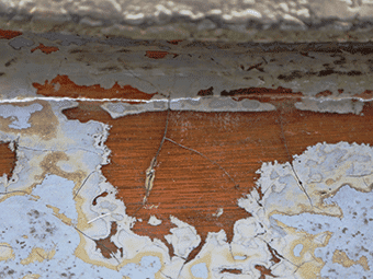 大きなヒビ・剥がれ