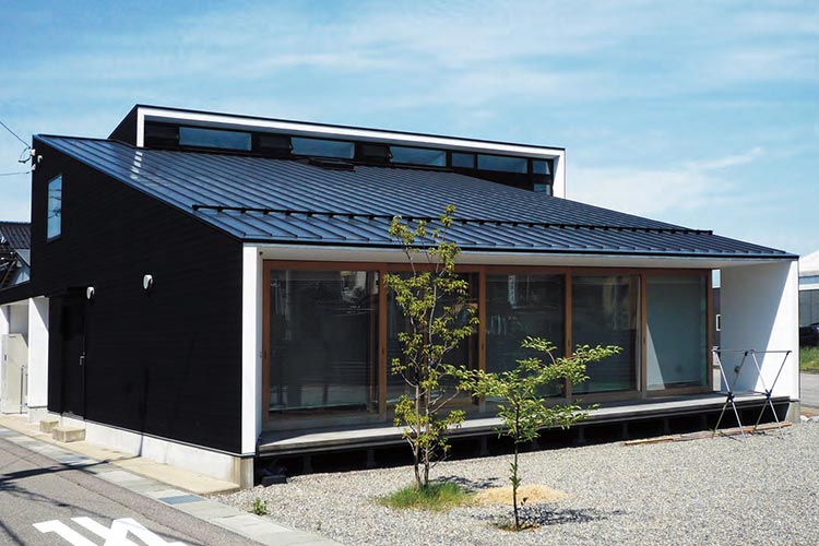 縦ハゼ葺きとは ガルバリウム屋根の施工方法では一番オススメ ヌリカエ 縦ハゼ葺きとは ガルバリウム屋根の施工方法では一番オススメ ヌリカエ