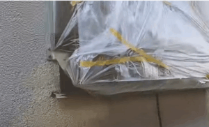 1.壁を洗浄して養生する