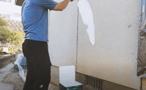 2.下地（フィラー）を塗る