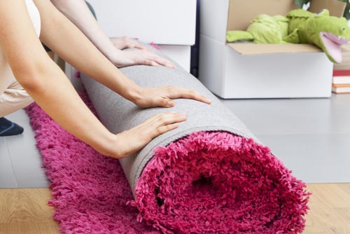 カーペットの移動作業