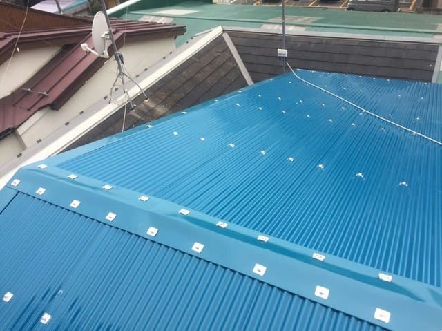 波板トタン屋根