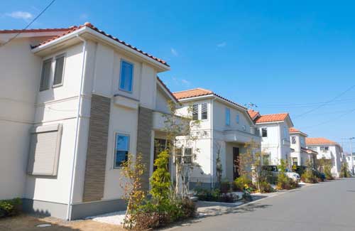 デザインに統一感のある住宅街の通り