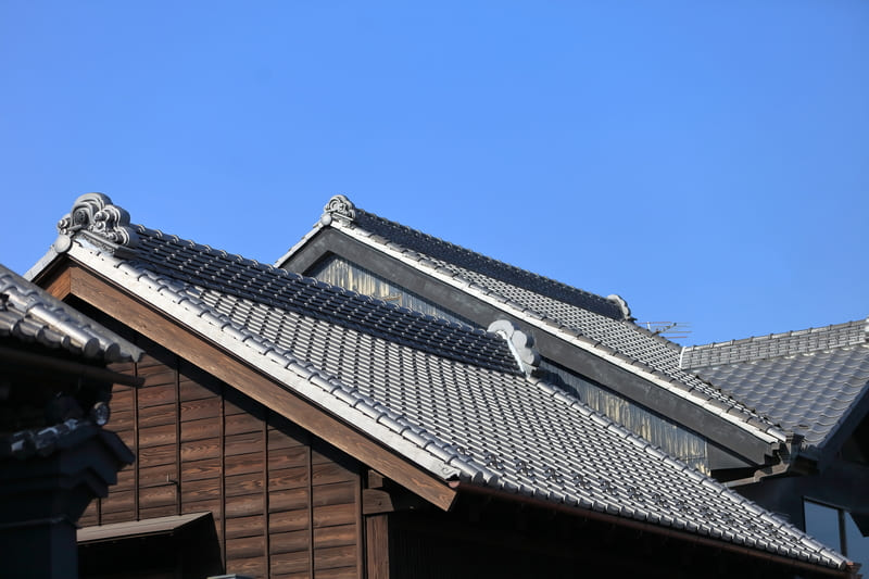 屋根瓦を修理すべき時期とサインについて