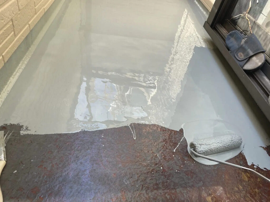 ベランダのトップコート塗布