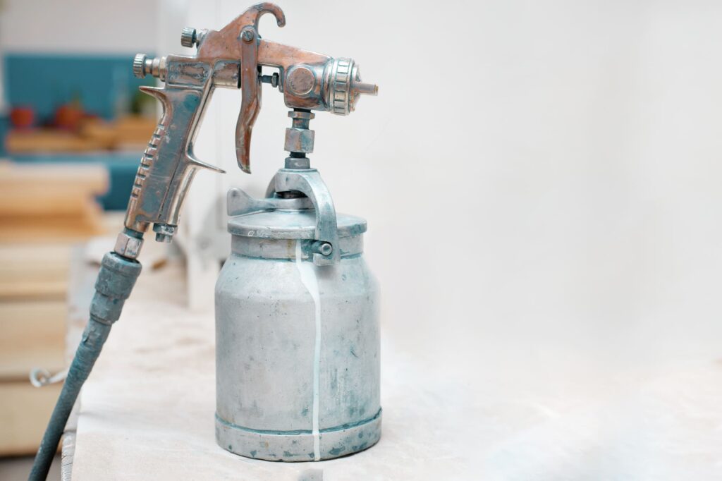 吹き付け塗装で使うガン