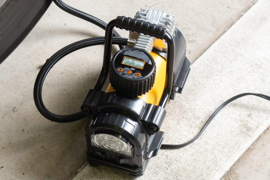 吹き付け塗装で使うコンプレッサー